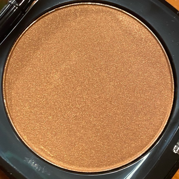 Marc Jacobs Accomplice Powder with Brush - Picture 7 of 16